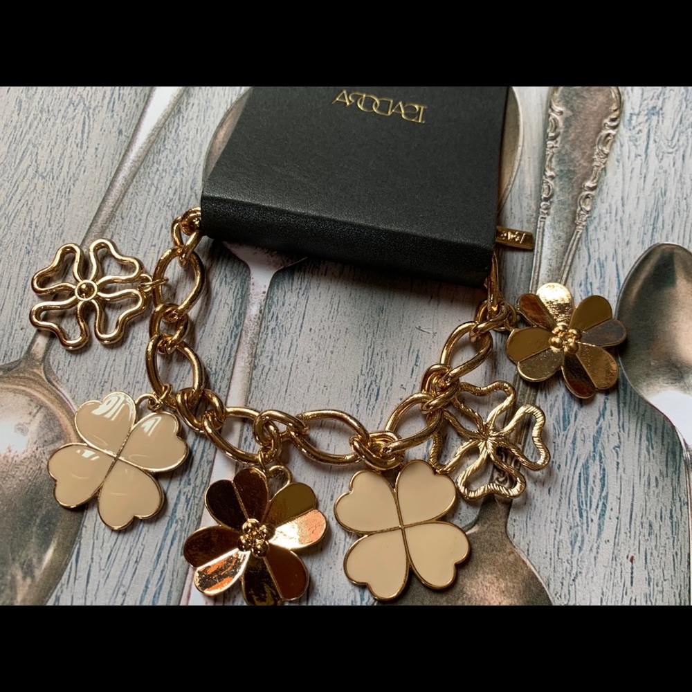 Clover bracelet
